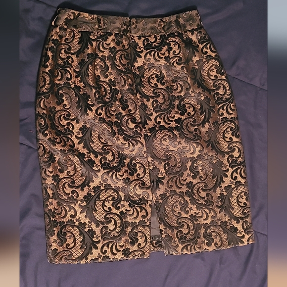 NWOT! Brocade Black & Gold Skirt Size 4 - Picture 3 of 6